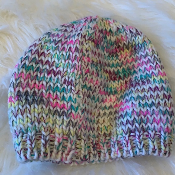 ⭐️Girls multicolor beanie from Target - Picture 2 of 3